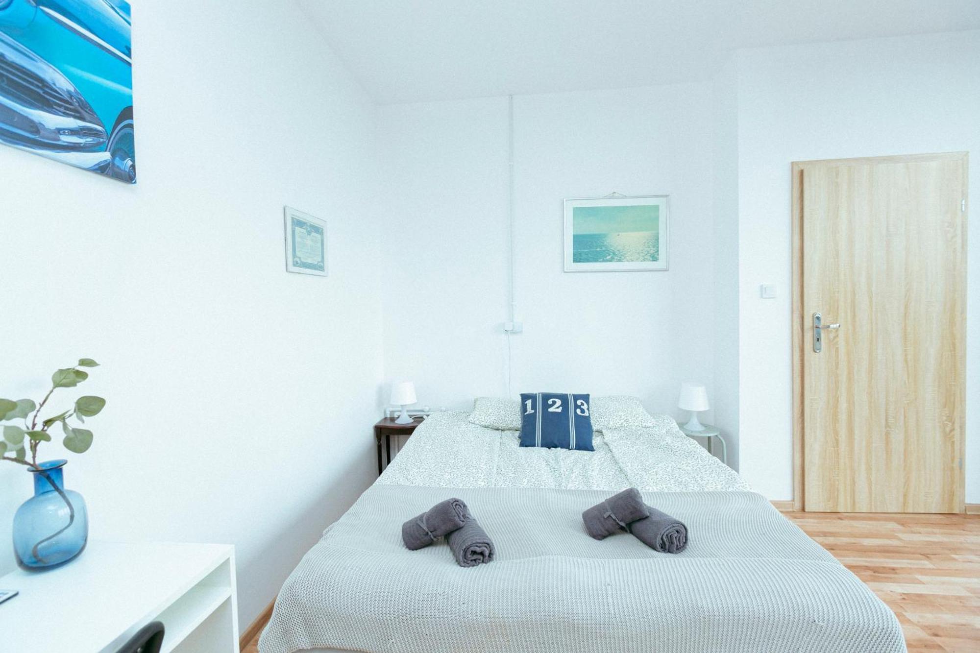 Hostel Metro Kabaty ワルシャワ エクステリア 写真